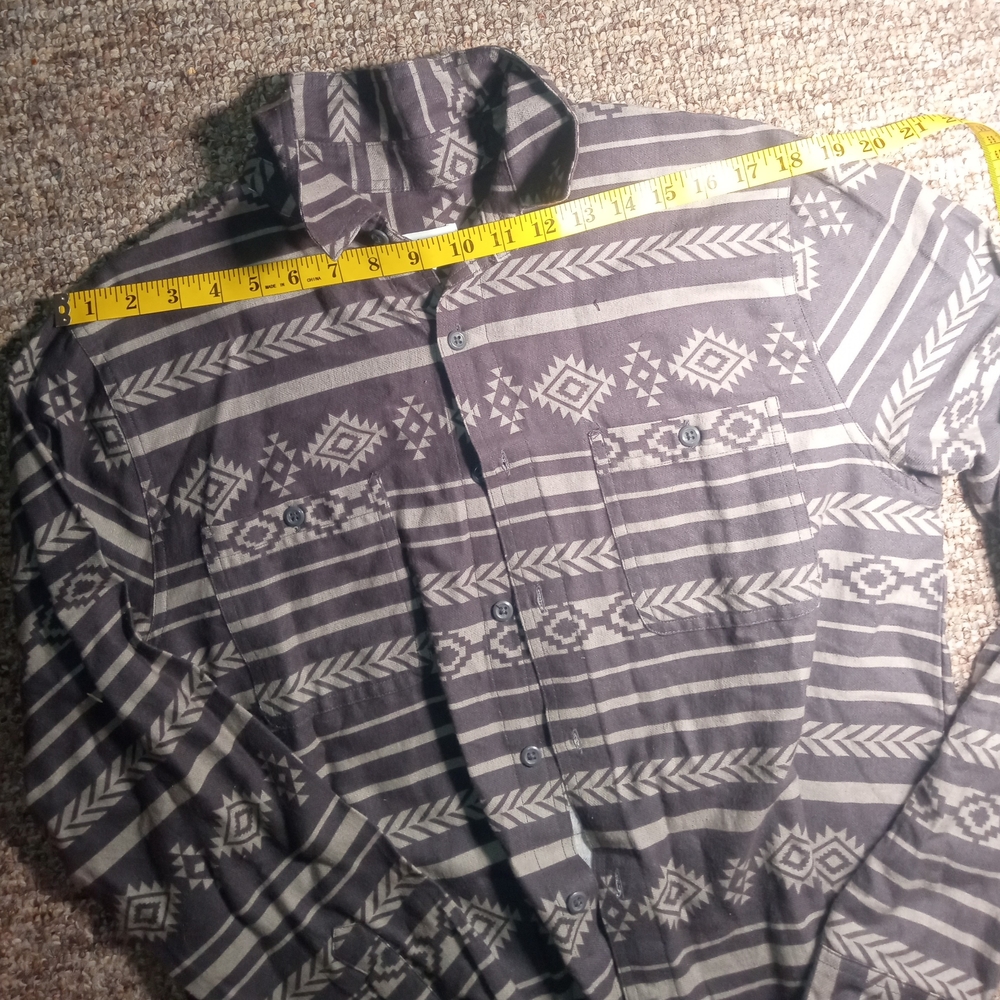 Plaid and Solid Kids Shirt Set - Picture 9 of 15